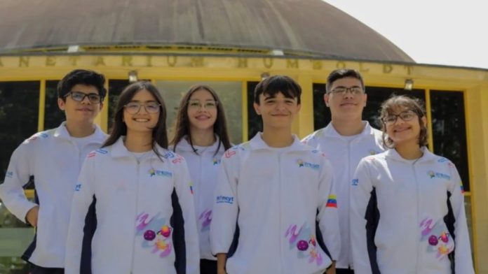 jóvenes venezolanos - mención honorifica - olimpiadas