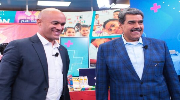 Héctor Rodríguez y - Nicolás Maduro