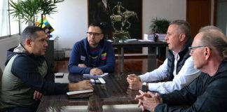 Ministro de Deporte y LVBP