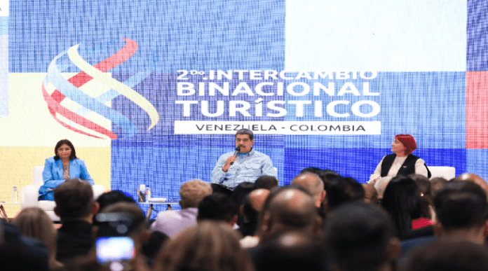 Maduro propone ampliar vuelos entre Venezuela y Colombia