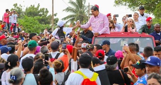 Maduro - Pueblo - Juramentación 10E