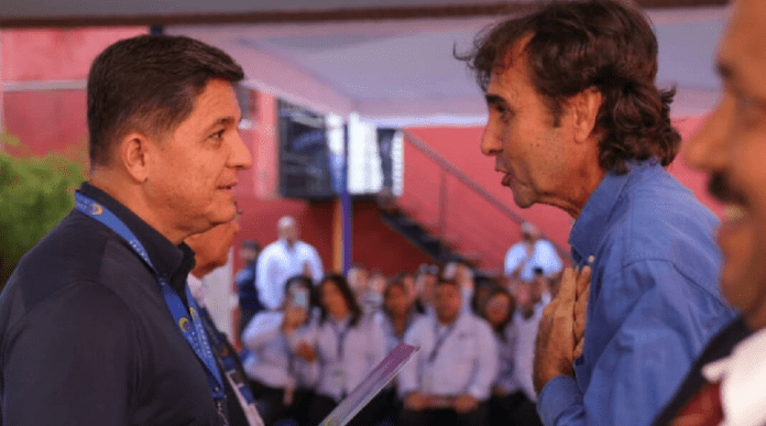 Conatel otorga 37 títulos administrativos a medios comunitarios del país Conatel otorga 37 títulos administrativos a medios comunitarios del país