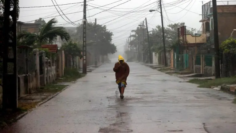 Cuba-lluvias-huracán Rafael Cuba-lluvias-huracán Rafael