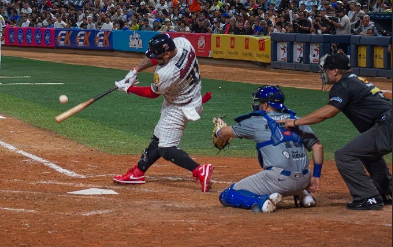 MAGALLANES CARACA Leones del Caracas