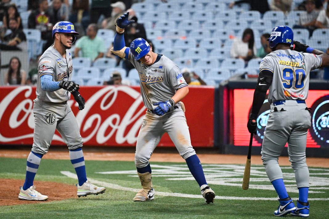 Magallanes-Estadio Monumental Simób Bolívar de Caracas-Leones