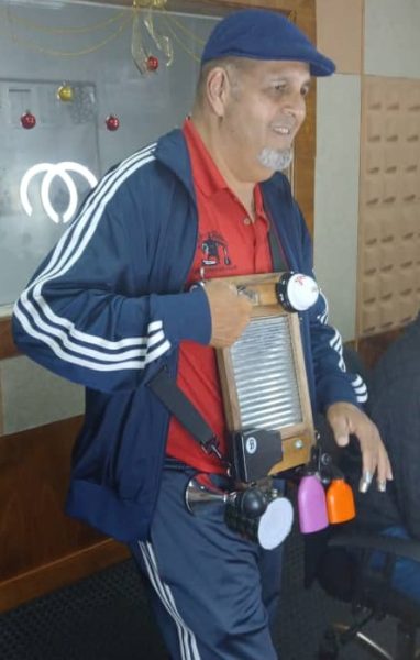 Pedro Pepe Peña-Buscando el cumbe-la tabla de lavar-washboard 2