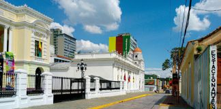 Calle Colombia (Vestigios del Pasado))