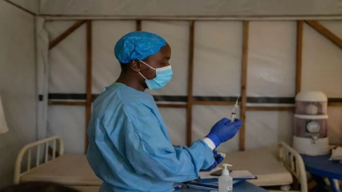 Congo-personal-sanitario.jpg enfermedad desconocida