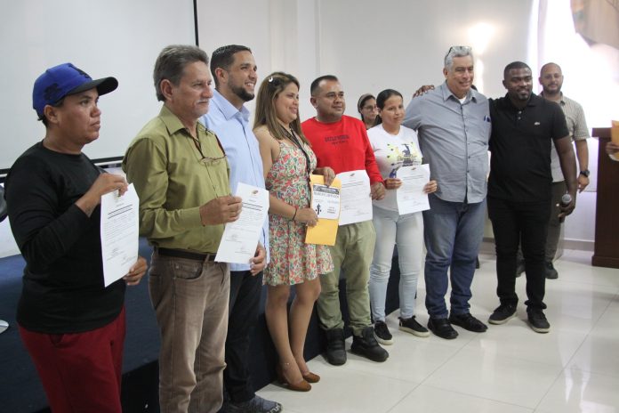 F2 ACREDITACIONES 90 jueces y juezas de paz