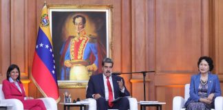 Maduro participa en la clausura del 25° Foro Mundial