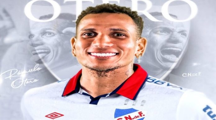 Futbolista criollo Rómulo Otero se incorpora a las filas del equipo Nacional de Uruguay Futbolista criollo Rómulo Otero se incorpora a las filas del equipo Nacional de Uruguay