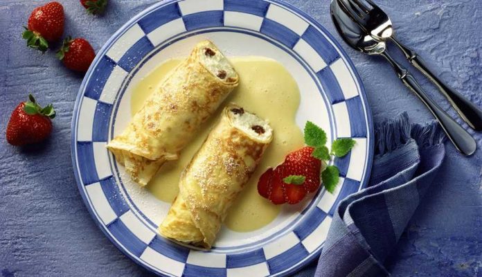 Prepara crepas rellenas de queso fresco y frutas Prepara crepas rellenas de queso fresco y frutas
