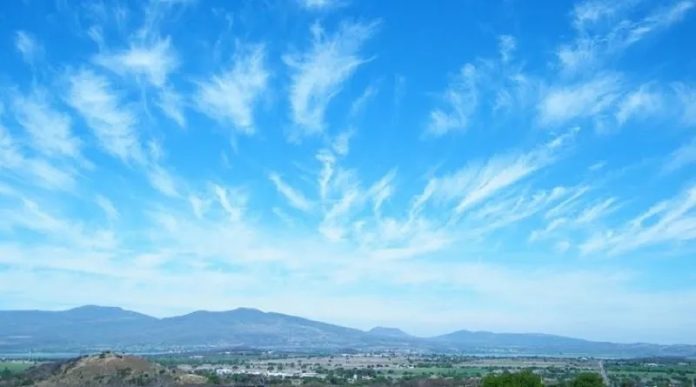 Cielo con escasa nubosidad