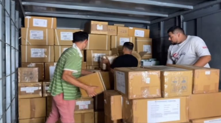 Gobierno-nacional-continua-con-la-entrega-de-medicamentos-al-sistema-publico-de-salud-768x427