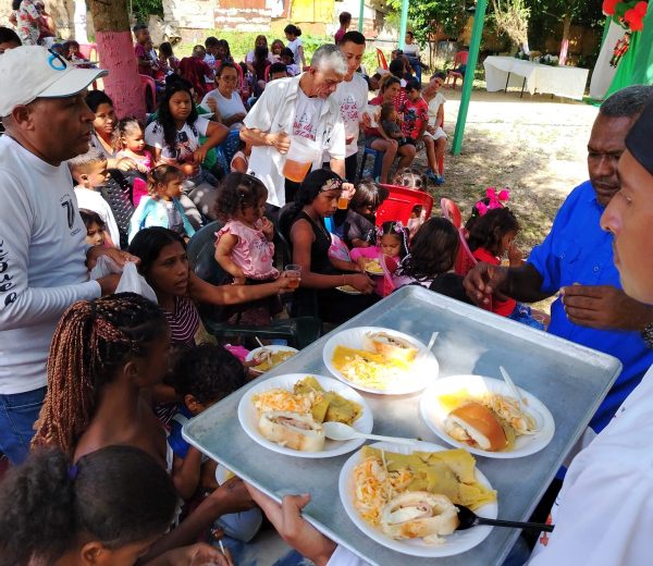 Niños y niñas de La Paragüita