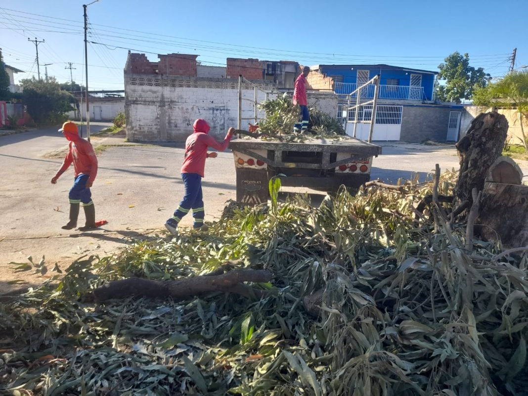 Recolección de escombros en varios sectores del municipio (7) (1) Jornada de limpieza