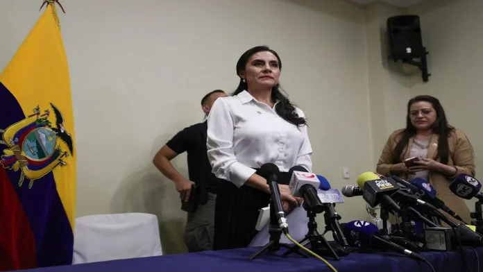ecu.jpg Verónica Abad