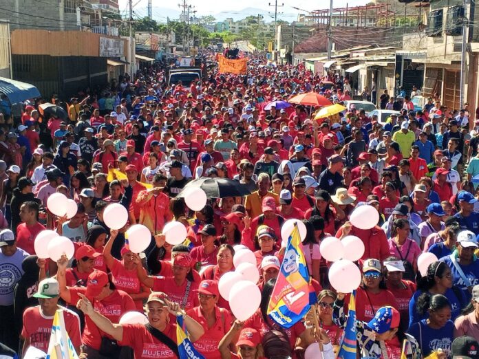 Pueblo Revolucionario se une Pueblo Revolucionario se une