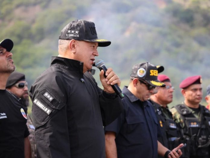 Diosdado Cabello - expulsión a tres PNB por extorsión Diosdado Cabello - expulsión a tres PNB por extorsión