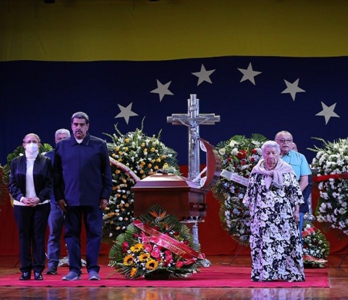 Maduro-diputado Torres-homenaje póstumo 2 Maduro-diputado Torres-homenaje póstumo 2