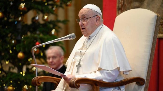 Papa Francisco se mantiene con confianza