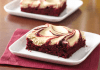 Este 14 de febrero sorprende con un delicioso Cheesecake brownie de RED VELVET