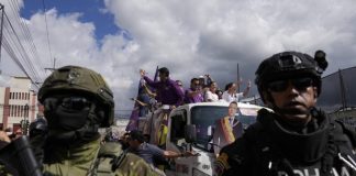 Daniel Noboa ordena militarizar puertos y cerrar fronteras en elecciones de Ecuador