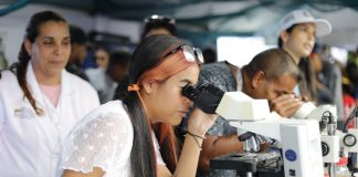 Mujeres y niñas en las ciencias