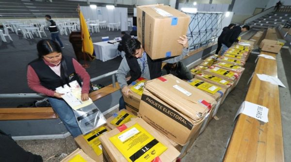 CNE ECUADOR