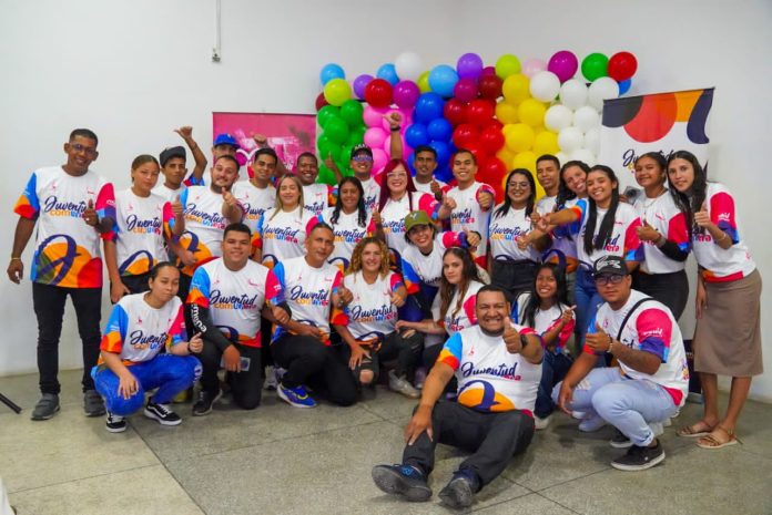 jóvenes comuneros en Naguanagua jóvenes comuneros en Naguanagua