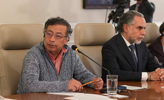 Petro-2 Petro presenta plan para erradicar 25 mil hectáreas de cultivos de coca en el Catatumbo