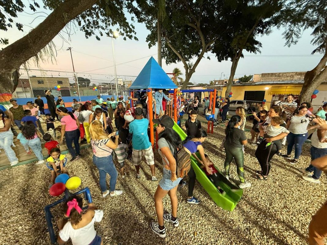 cortesia-78573 Valencia inaugura gimnasio
