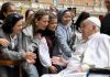 Papa Francisco reapareció en Plaza de San Pedro en Domingo de Ramos