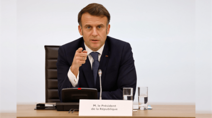 Macron insta a empresas francesas a suspender inversiones en EE. UU.
