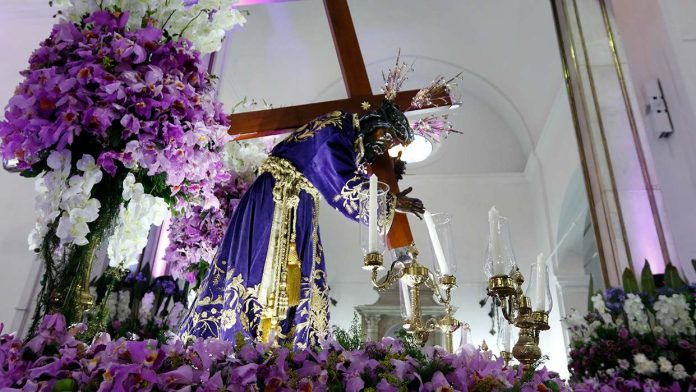 funcionarios resguardan templos religiosos y espacios públicos