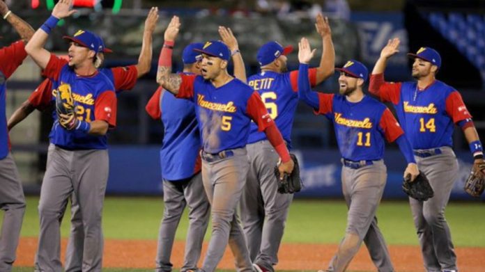 venezuela-ya-tiene-el-roster-que-participara-el-clasico-mundial-de-beisbol-2023-3024 fanáticos del béisbol