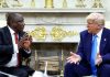 Trump embosca al presidente sudafricano con falsas acusaciones sobre el racismo antiblanco Trump embosca al presidente sudafricano con falsas acusaciones sobre el racismo antiblanco
