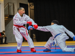 Karate con discapacidad auditiva destaca en torneo nacional