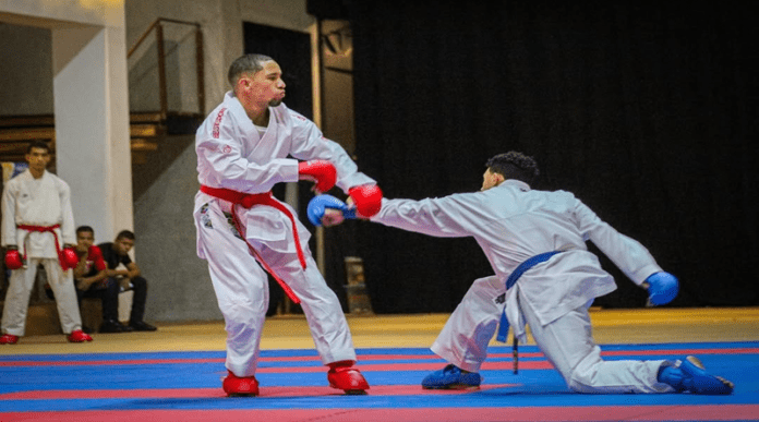 Karate con discapacidad auditiva destaca en torneo nacional Karate con discapacidad auditiva destaca en torneo nacional