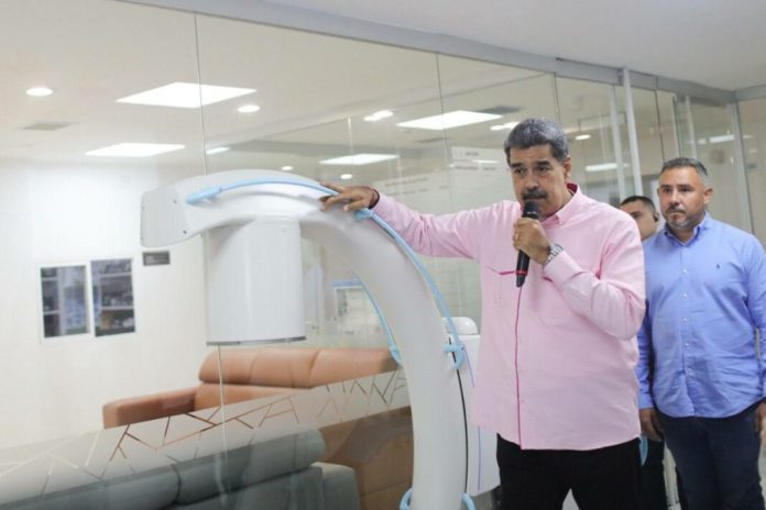 Maduro: «La oposición pide sanciones y bloqueos y nosotros nos especializamos en derrotarlos» Maduro: «La oposición pide sanciones y bloqueos y nosotros nos especializamos en derrotarlos»