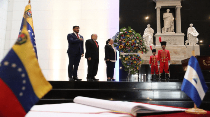 Conmemoran Día de la Dignidad de Nicaragua