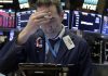 Wall Street cae tras reactivación de aranceles de Trump