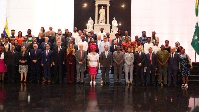 Venezuela y Sudáfrica rindieron homenaje al Libertador Simón Bolívar en el Panteón Nacional