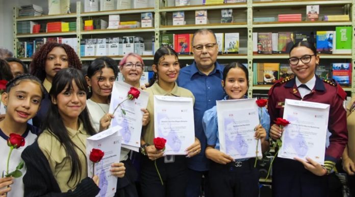 Certifican a ganadoras del I Concurso de Literatura «Teresa de la Parra» en Zulia