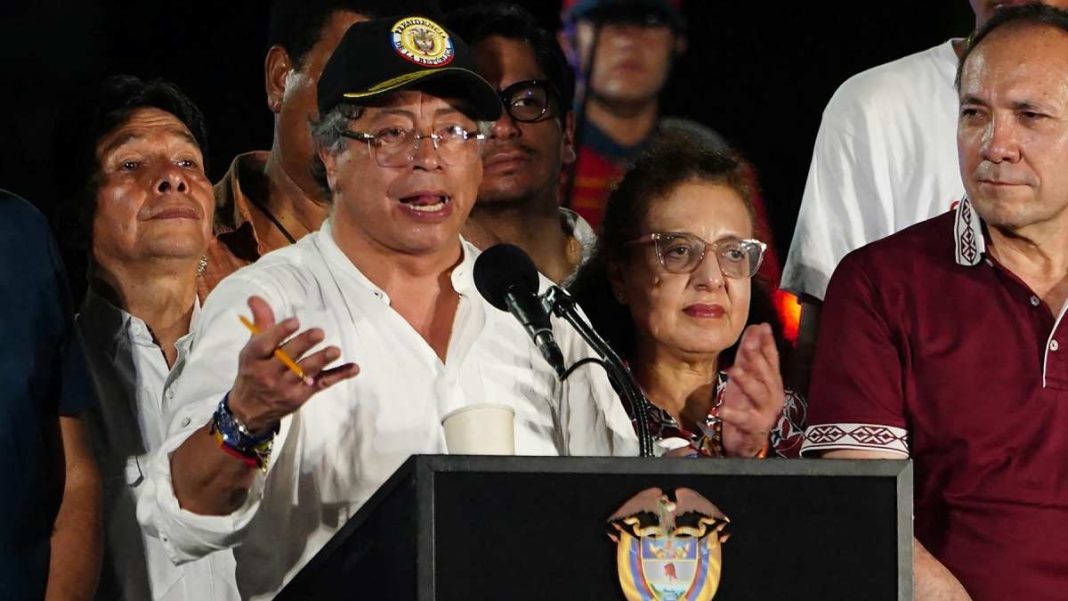 gustavo_petro_remesas-eeuu-gravamen