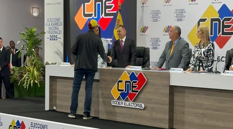 opositores-electos-legitimamente-adjudicacio-cne-768x427