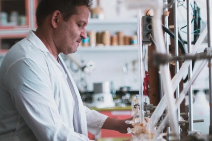 Científicos Venezolanos Científicos Venezolanos - desarrollan una innovadora molécula