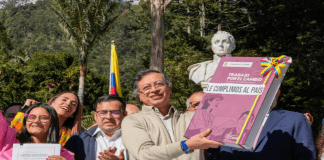 Gustavo Petro convierte Reforma Laboral en ley de la República de Colombia