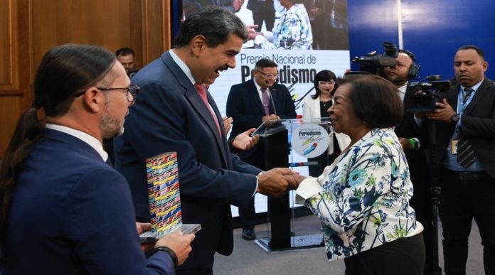 El canciller de la República Bolivariana de Venezuela, Yván Gil, sostuvo un contacto telefónico con la ministra de Asuntos Exteriores de Madagascar, Rasata Rafaravavitafika, con el fin de afianzar relaciones bilaterales y fortalecer lazos de cooperación entre ambos pueblos.