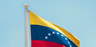 Venezuela refuerza alerta de viaje a EE. UU. y exige respeto a derechos de sus ciudadanos